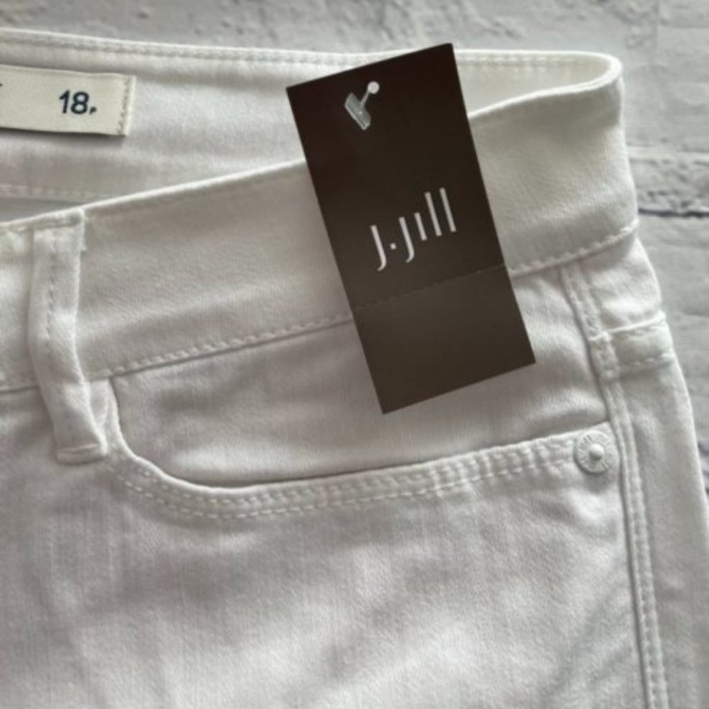 J. Jill Authentic Fit Fringed-Hem Cropped Jeans - Picture 7 of 12